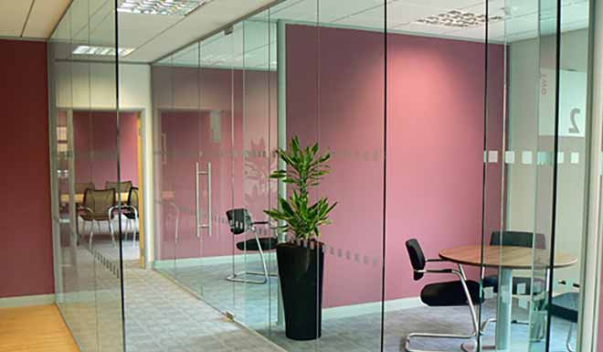 پارتیشن اداری بدون فریم