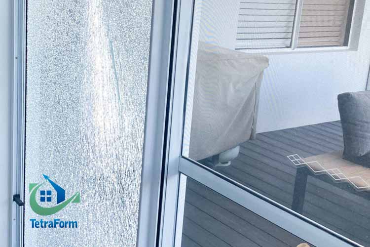 شمستن خود به خود شیشه دوجداره